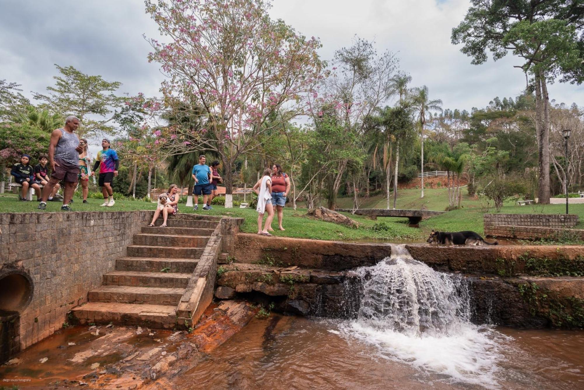 Hotel Fazenda Cachoeiras De Cavaru Васорас Экстерьер фото