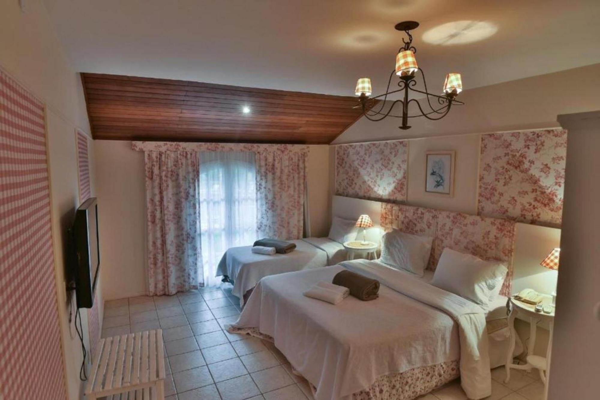 Hotel Fazenda Cachoeiras De Cavaru Васорас Экстерьер фото
